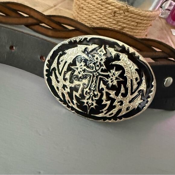 Crumrine Silversmiths Cross Belt Buckle & Braided Leather Belt display picture 3